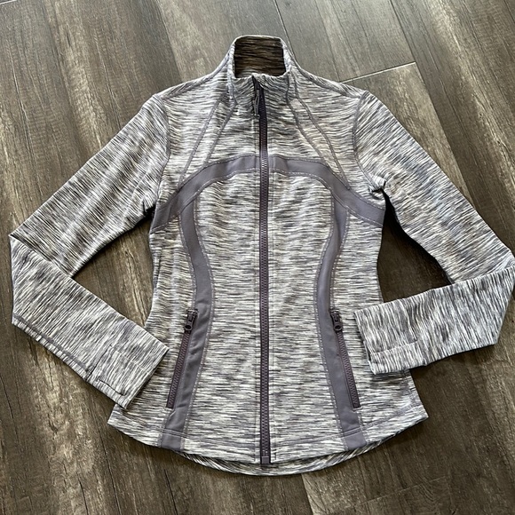 Lululemon zip up jacket size 6 - Picture 1 of 9